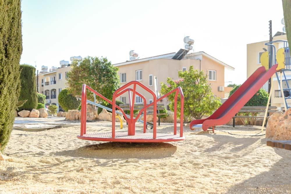 Melania Gardens Apartment 2 Paphos Ngoại thất bức ảnh